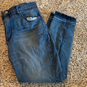 Express women’s distressed jeans